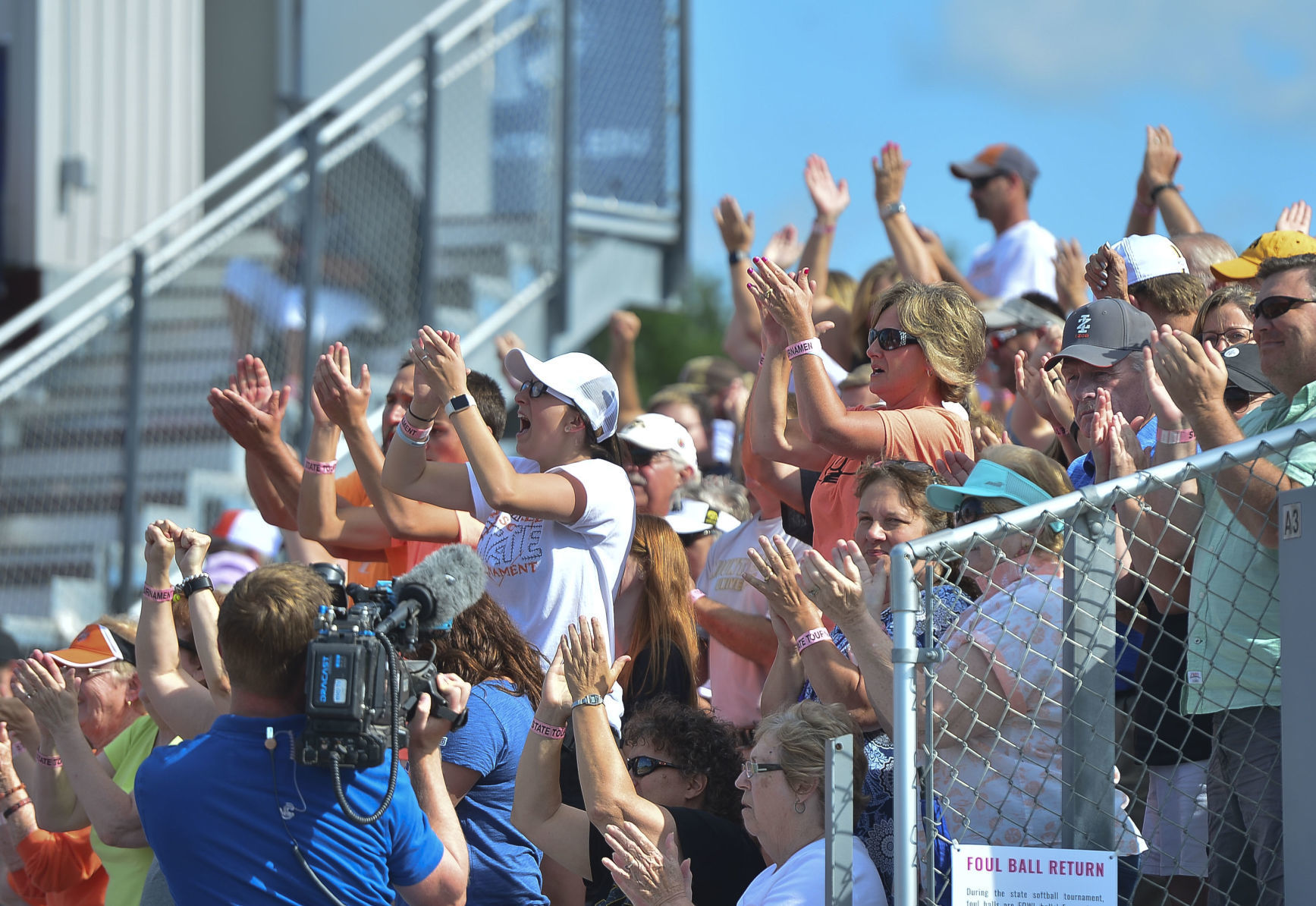COMETS RALLY FOR A LATE WALK-OFF WIN -- LITERALLY